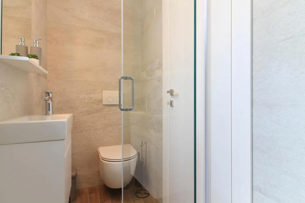 Villa Sunshine With Private Hydromassage Pool Near The Beach بيروغ