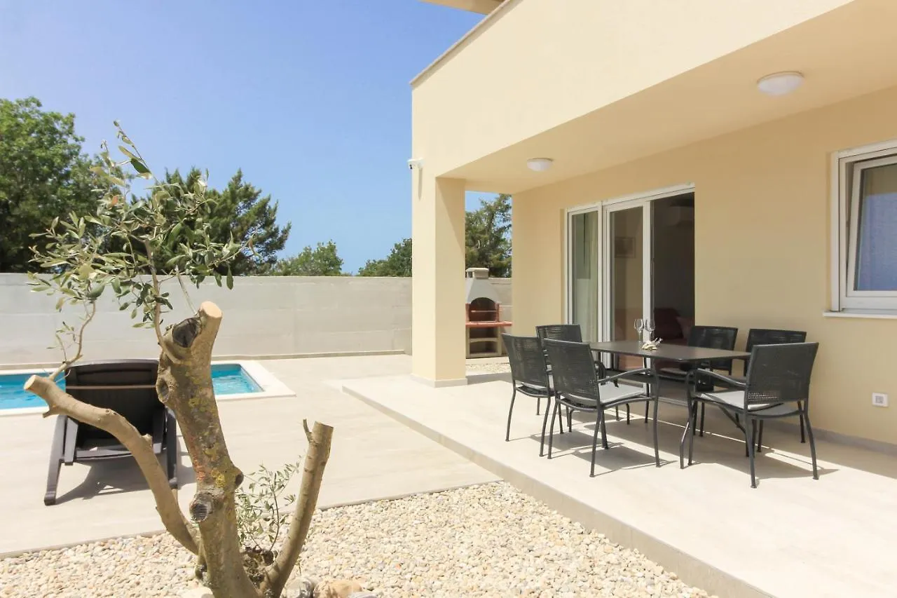 Villa Sunshine With Private Hydromassage Pool Near The Beach بيروغ كرواتيا