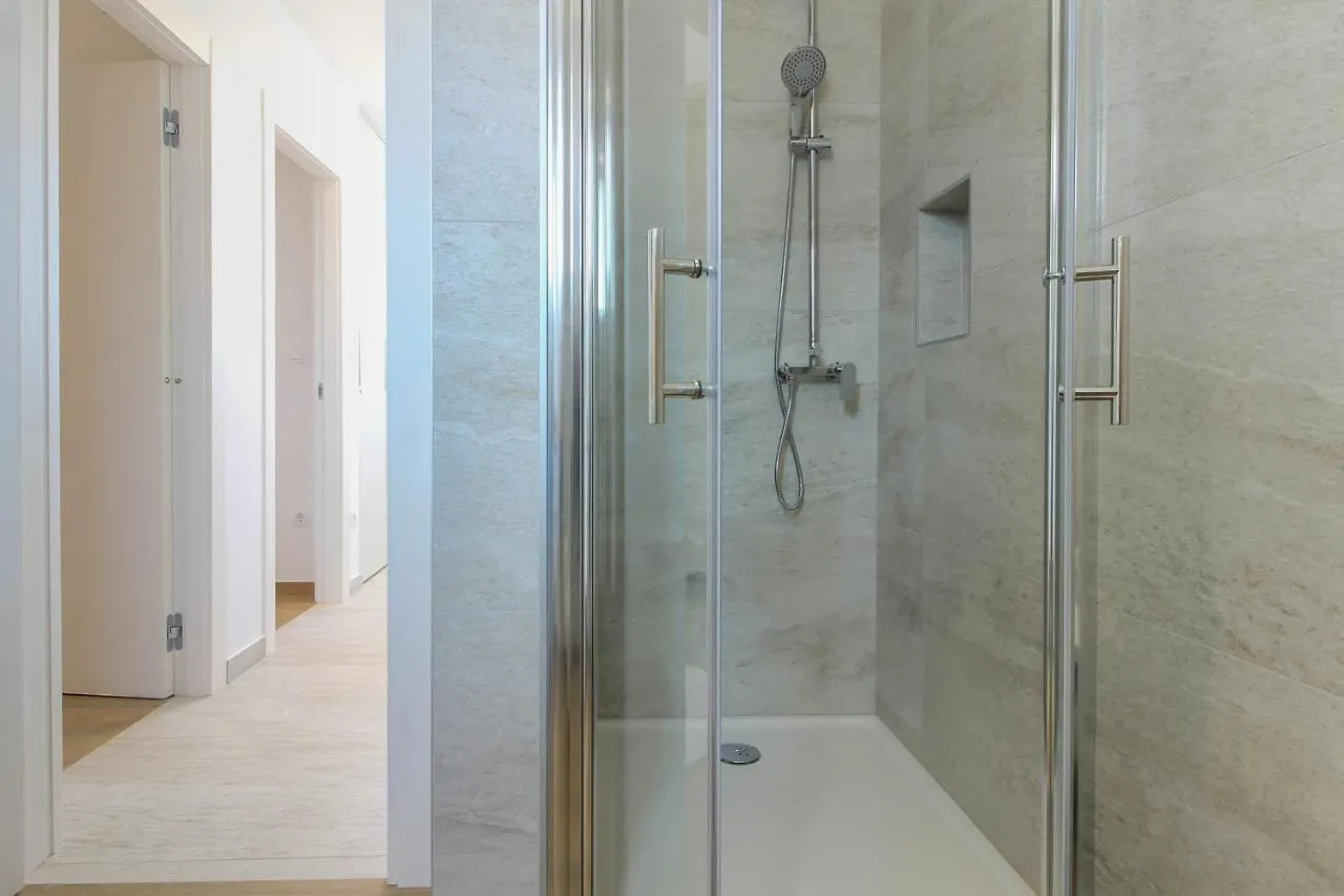 Villa Sunshine With Private Hydromassage Pool Near The Beach Peroj Croatia