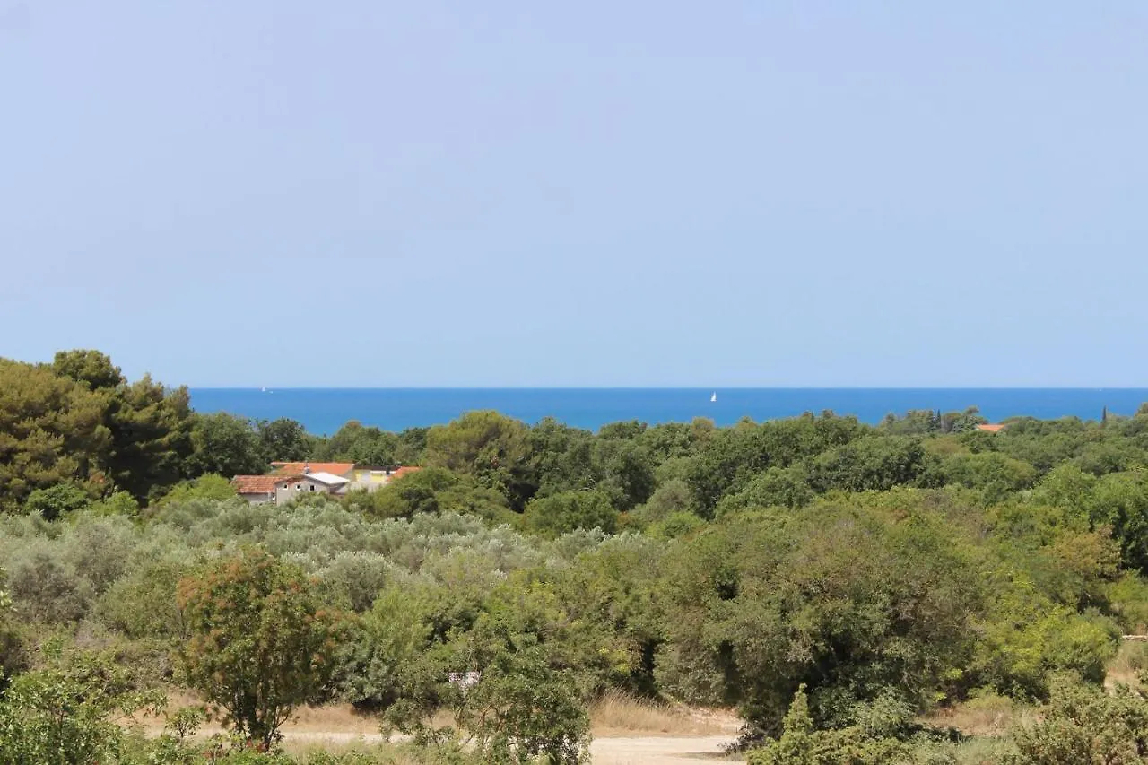 Villa Sunshine With Private Hydromassage Pool Near The Beach بيروغ 0*,